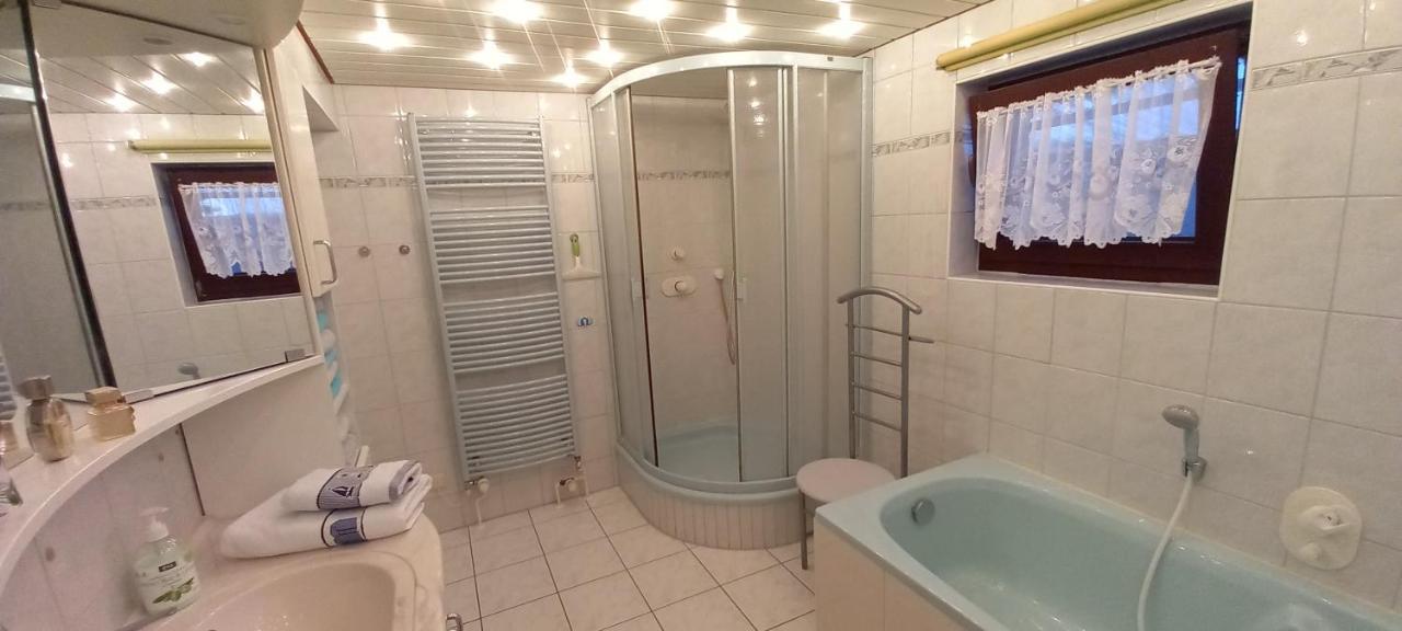 Rosenparadies Apartment Kröpelin Екстериор снимка